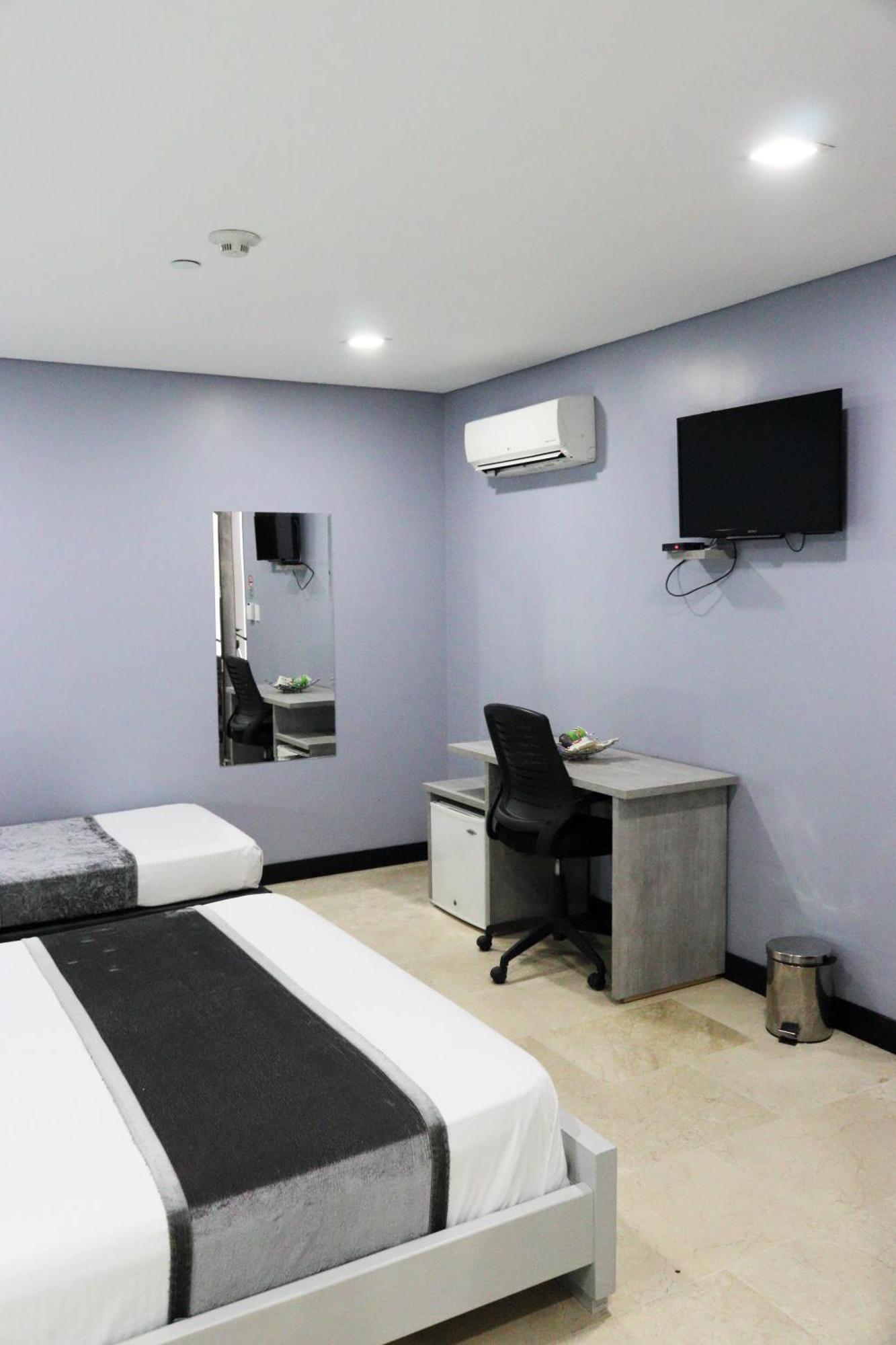 Hotel Lleras Express Медельин Экстерьер фото
